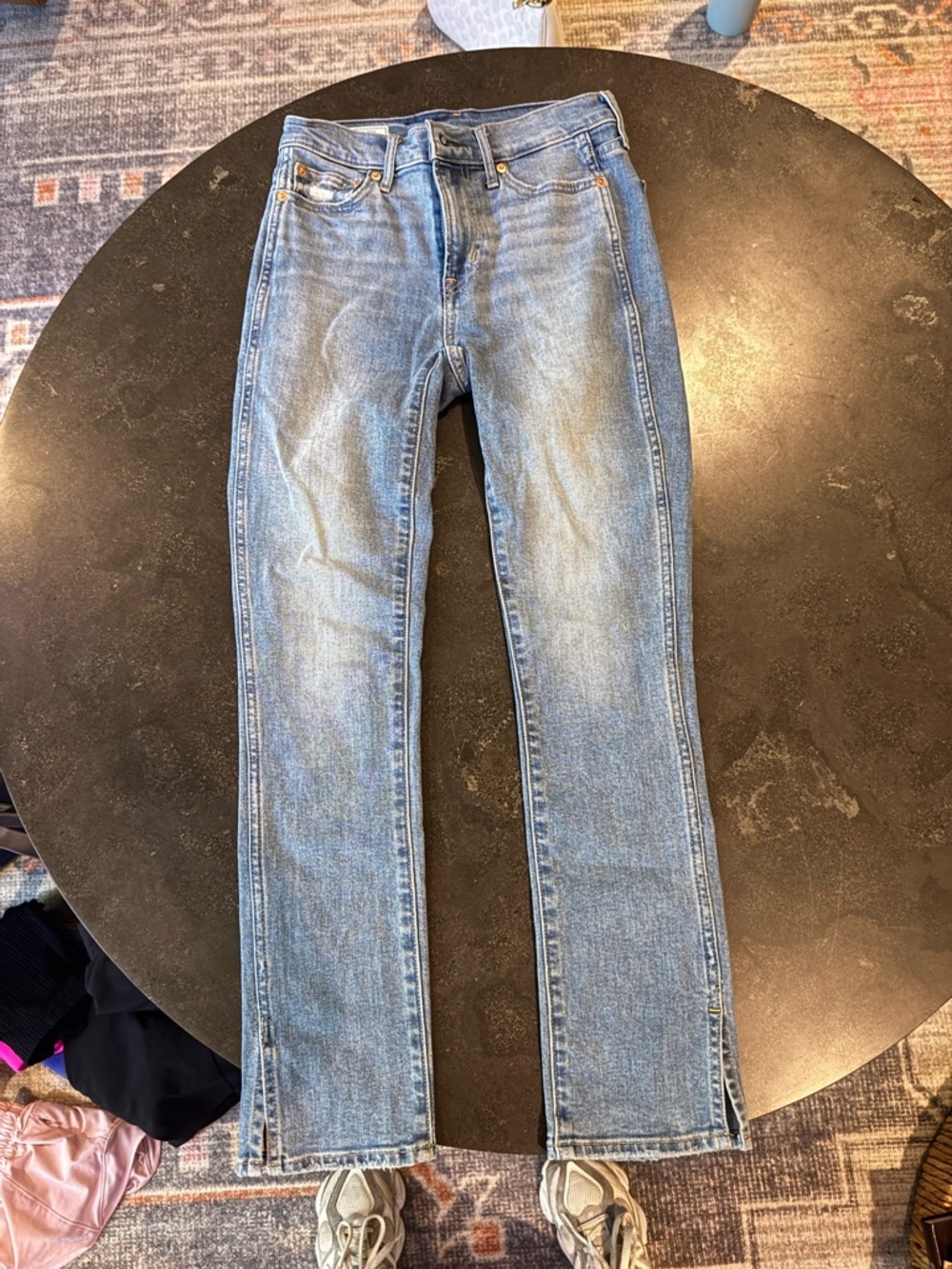 GAP Straight Leg Women's Jeans in Light Blue Denim